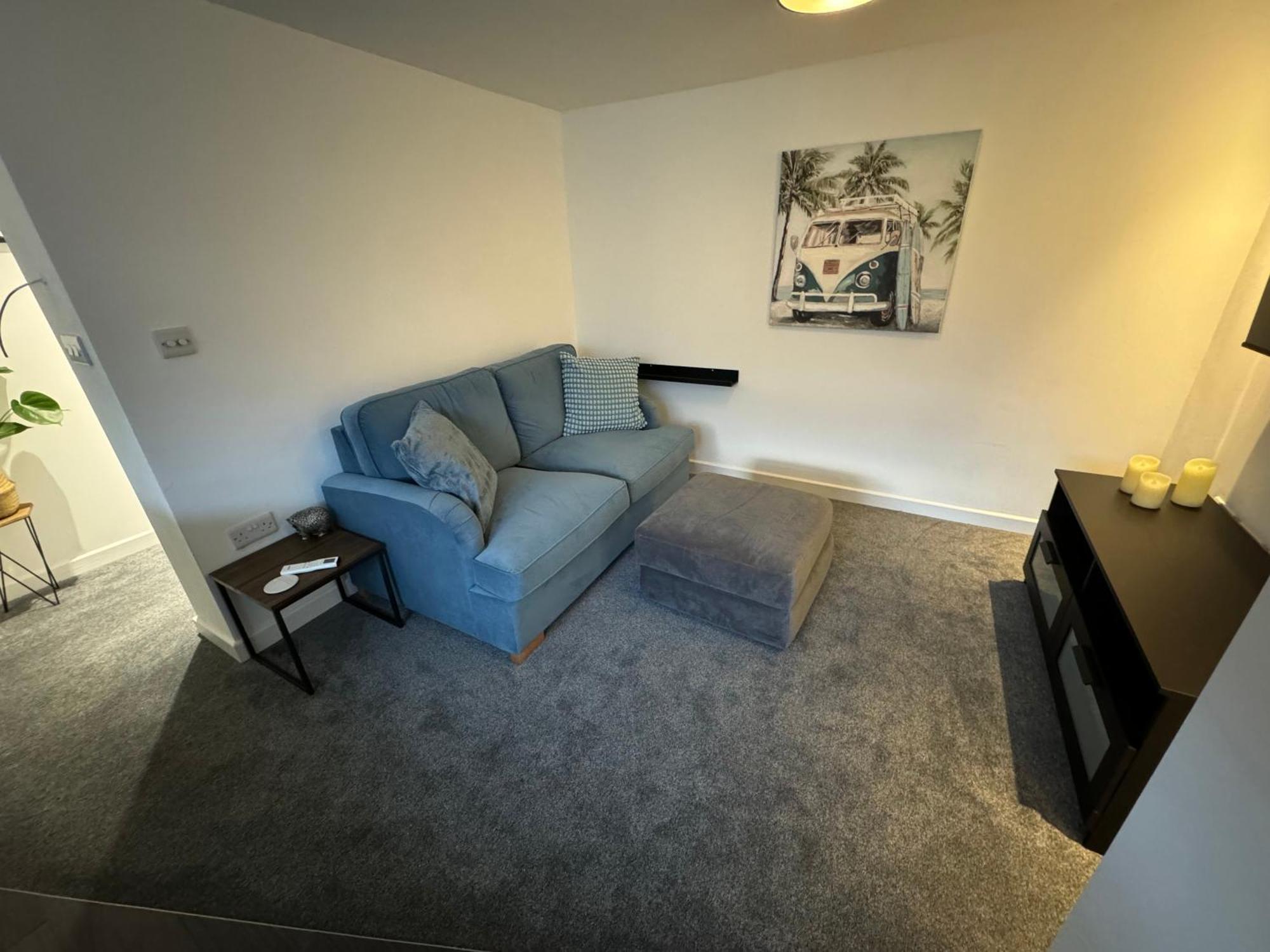 Modern 1 Bed Apartment With Car Parking Bitton Екстер'єр фото